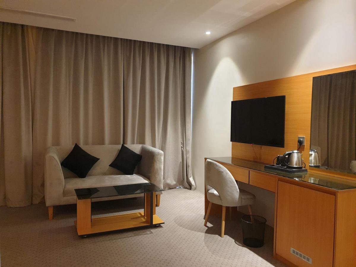 Al Rayyan Tower Hotel เจดดาห์ ภายนอก รูปภาพ