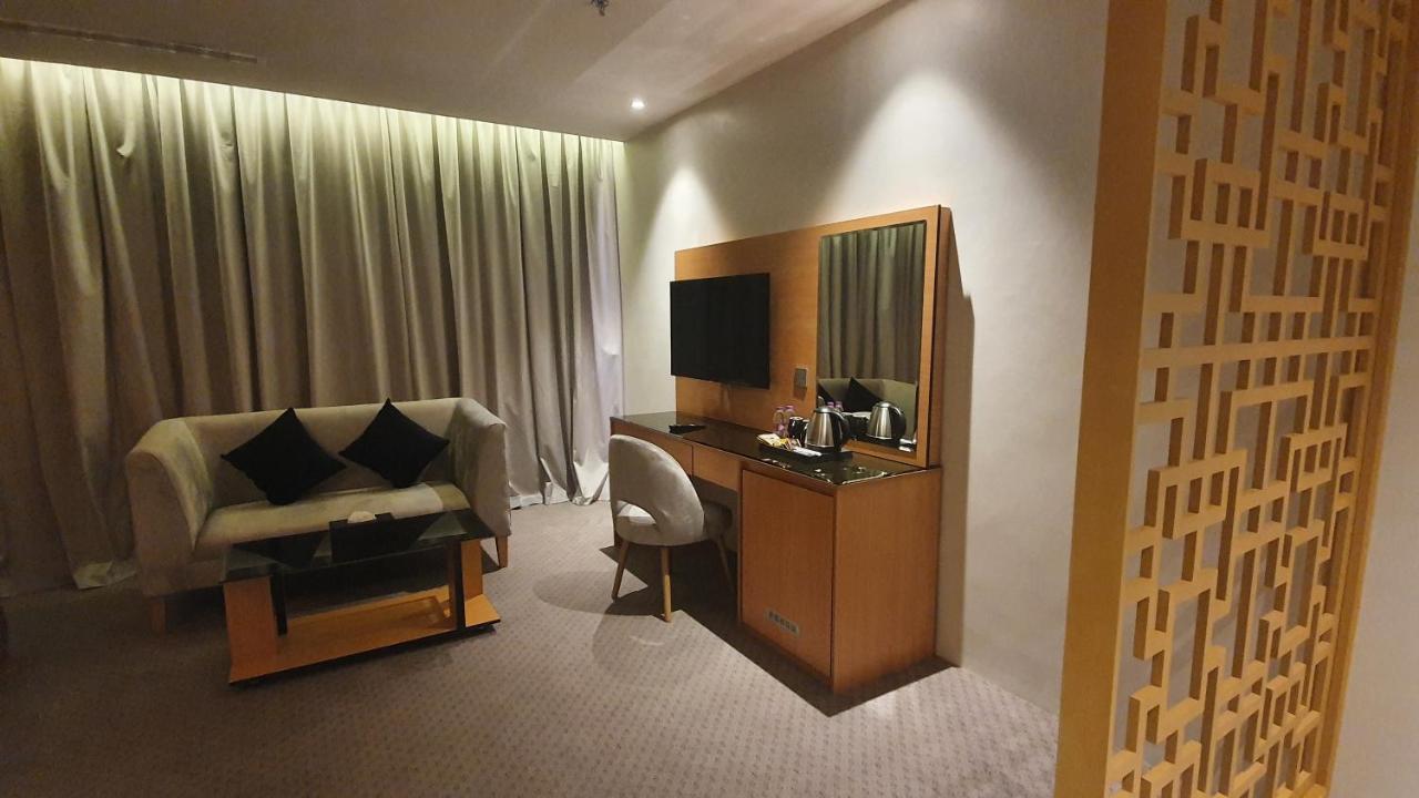 Al Rayyan Tower Hotel เจดดาห์ ภายนอก รูปภาพ