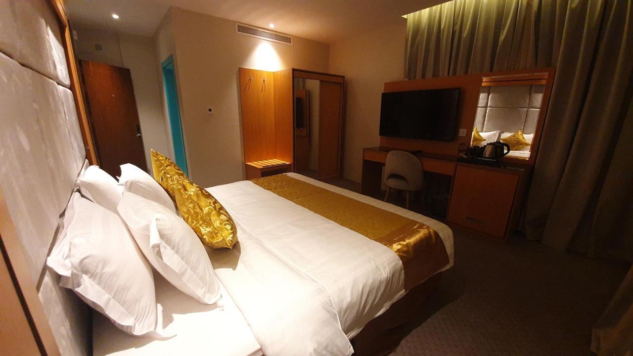 Al Rayyan Tower Hotel เจดดาห์ ภายนอก รูปภาพ